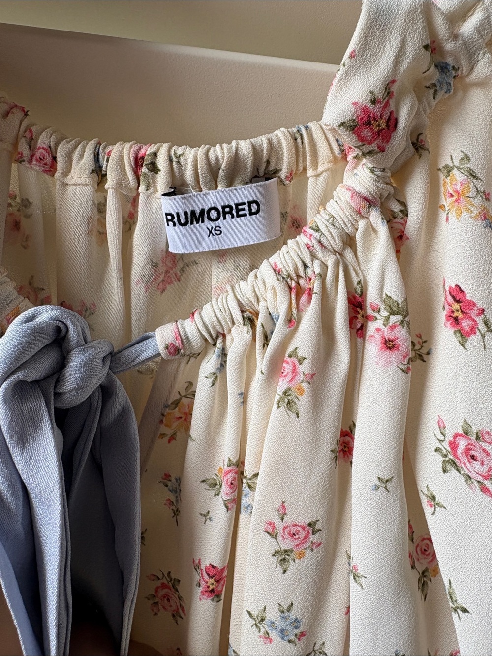 Rumored Cream Floral Puff-Sleeve Dress with Blue Tie - Picture 2 of 2